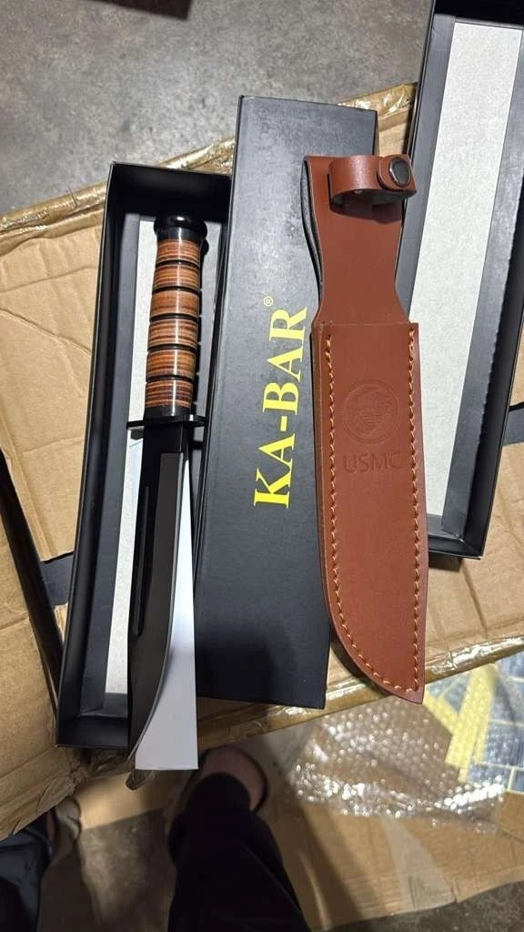 KA-BAR USMC Fighting Knife with leather sheath and gift box
